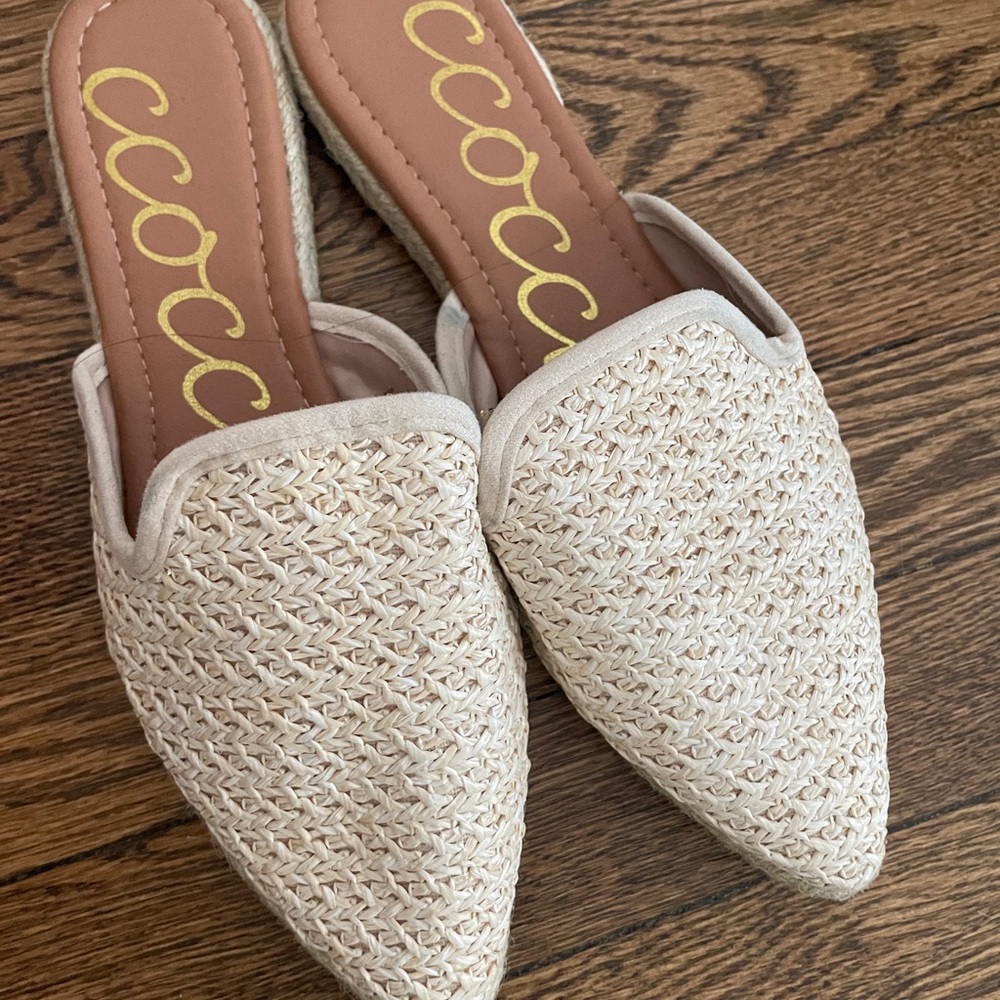 NEW Pointed Espadrille Mule